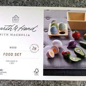 Hearth & Hand Toy Fruits and Vegetable set